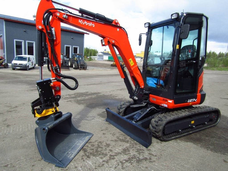 Miniescavadeira Kubota U27-4 NOVA de 2,7 T
