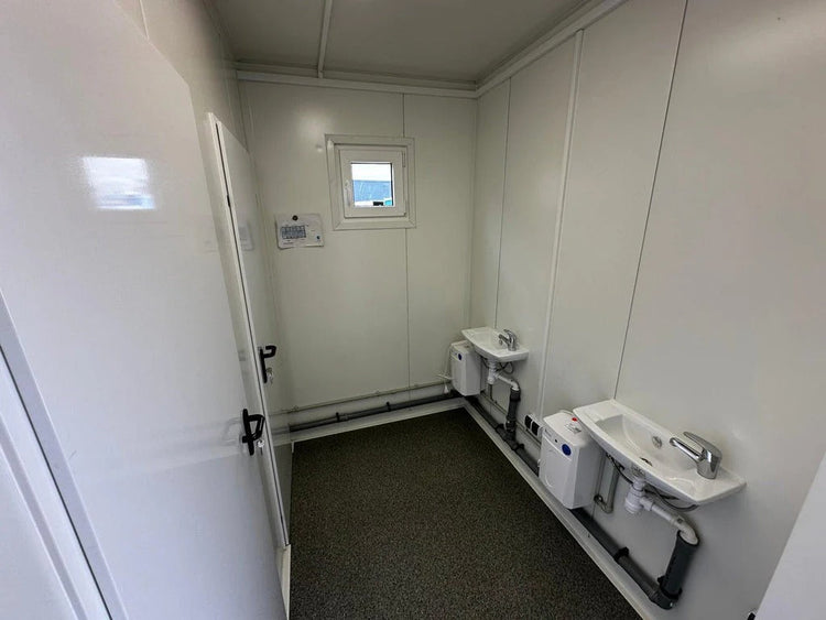 Contentor Sanitário com Múltiplas Unidades: Funcionalidade e Espaço